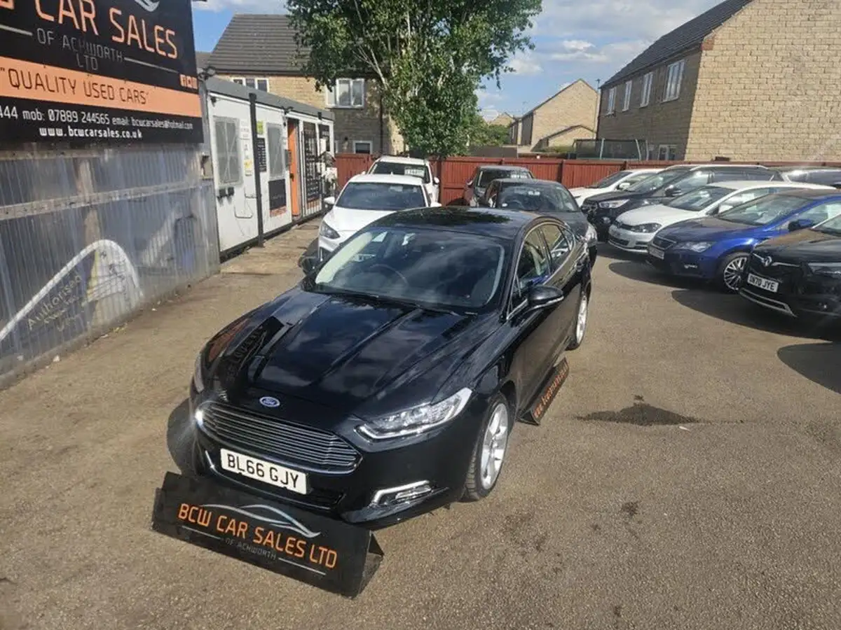 2017-ford-mondeo-20tdci-titanium-180ps-hatchback-powershift-big-8