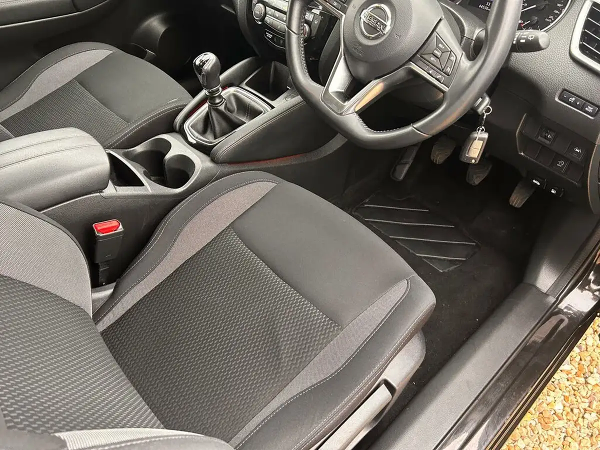 2019-nissan-qashqai-13-dig-t-acenta-premium-140ps-big-33