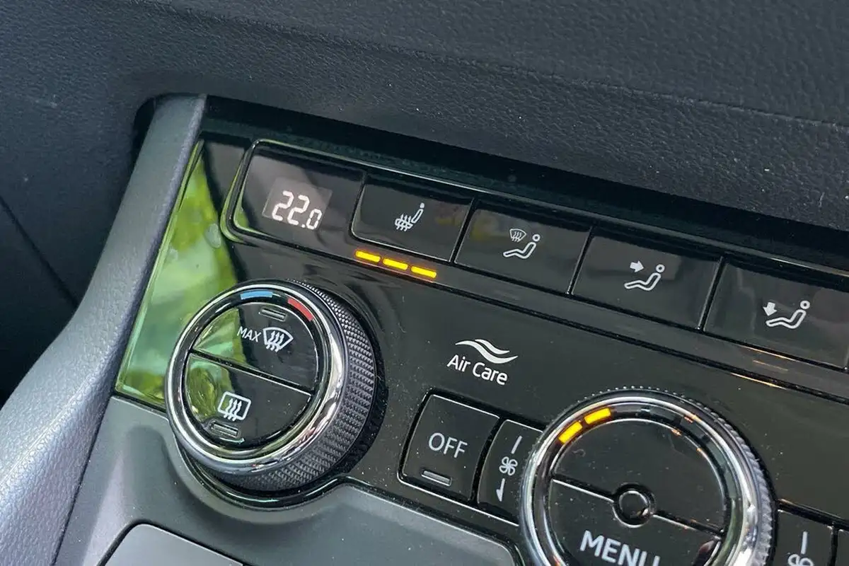 2023-skoda-karoq-15-tsi-se-l-dsg-big-43
