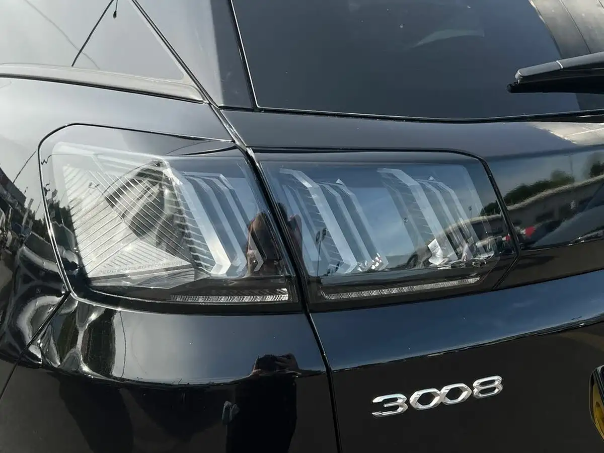 2022-peugeot-3008-suv-12-puretech-allure-premium-eat8-big-28