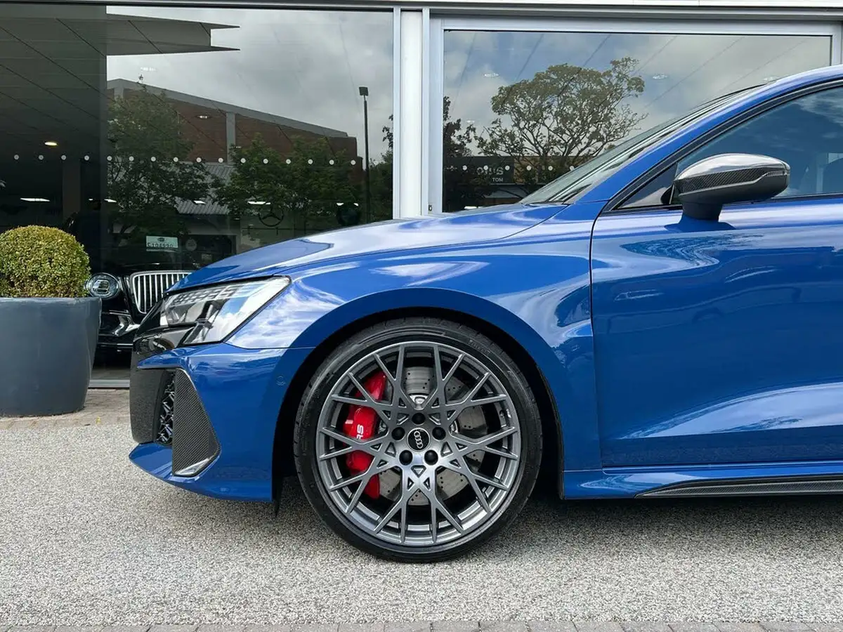 2025-audi-rs3-big-7
