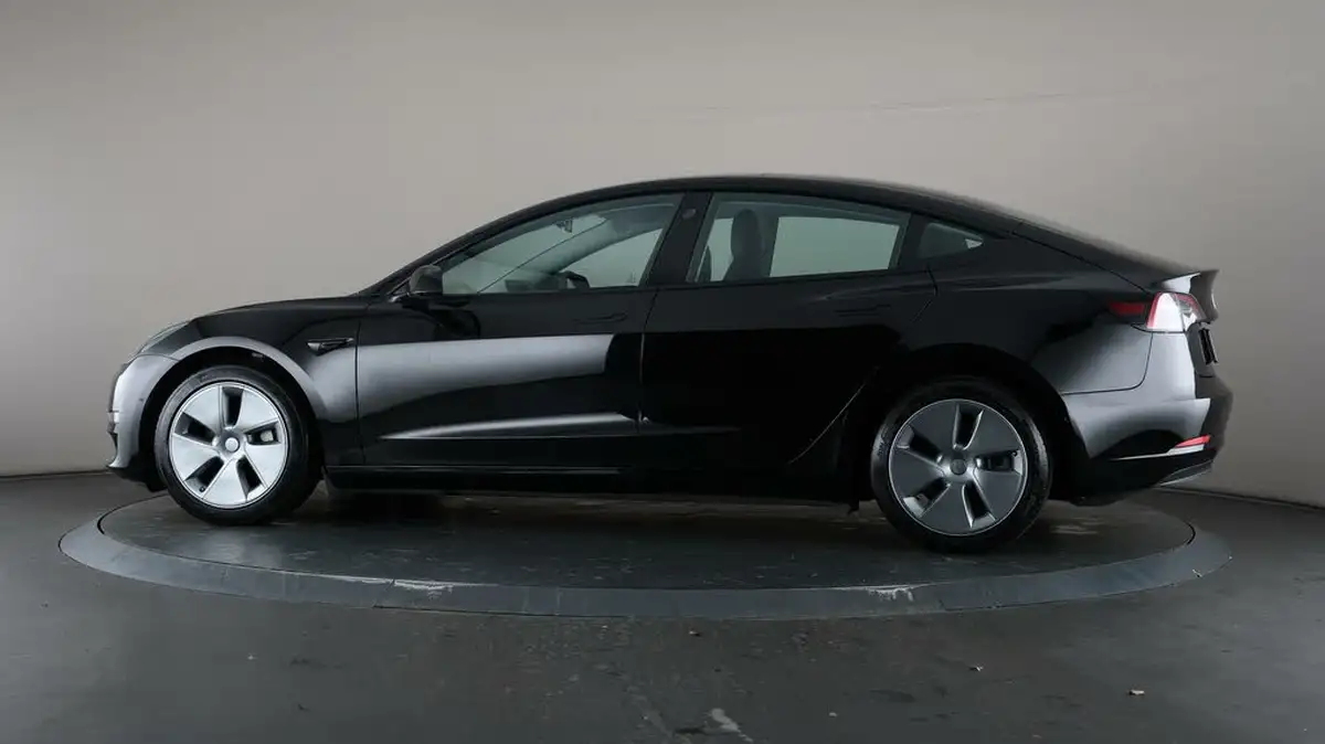 2021-tesla-model-3-e-long-range-awd-big-35