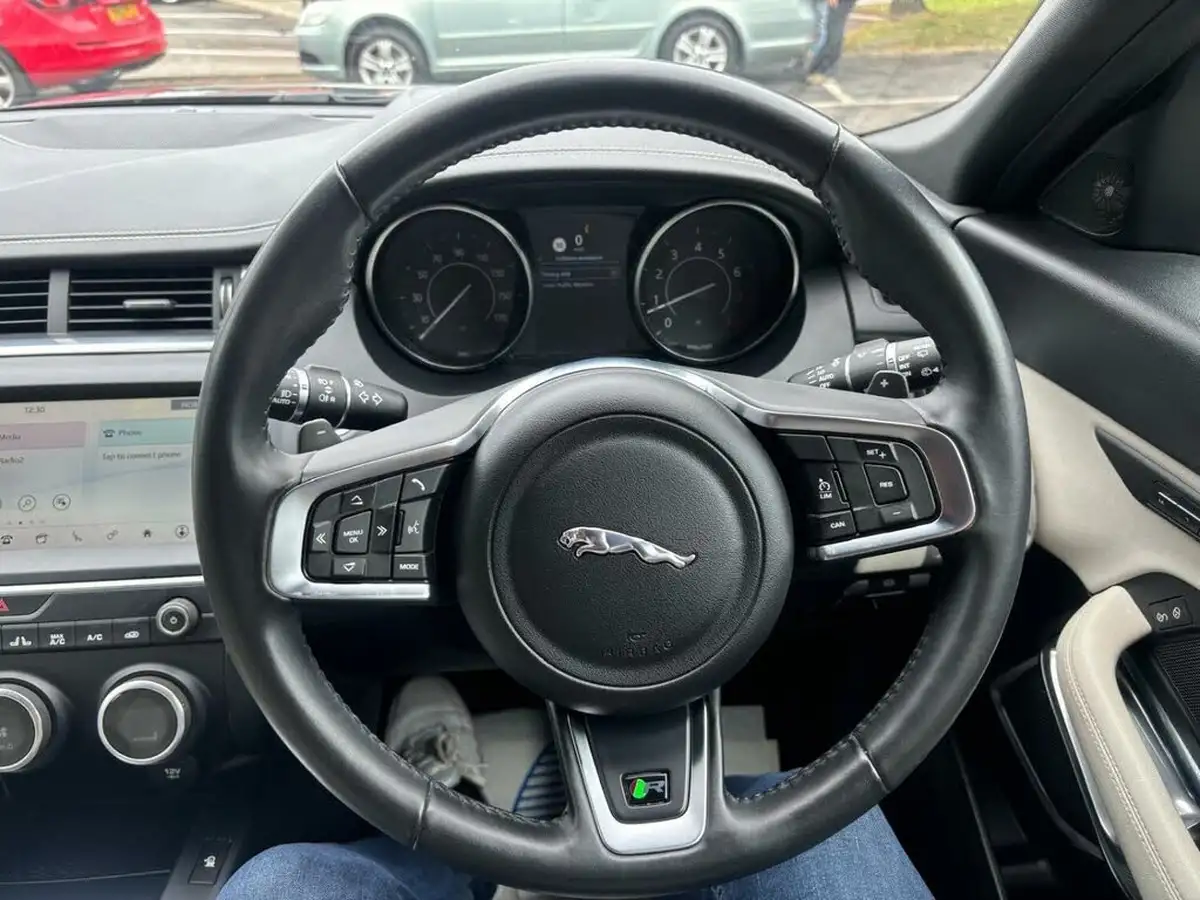 2020-jaguar-e-pace-20-i4-r-dynamic-se-249ps-big-18
