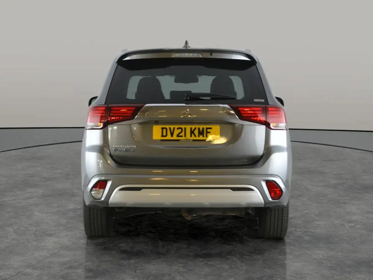 2021-mitsubishi-outlander-24-dynamic-phev-big-11