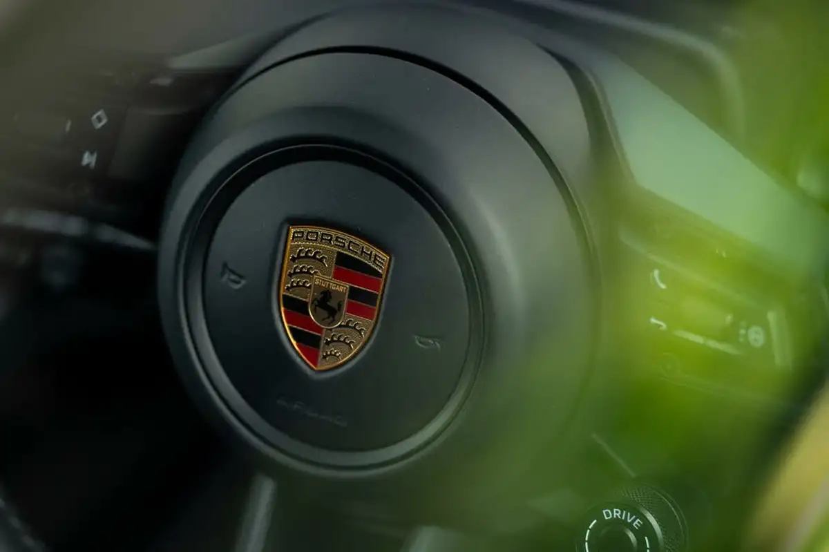 2023-porsche-911-38-turbo-coupe-big-26