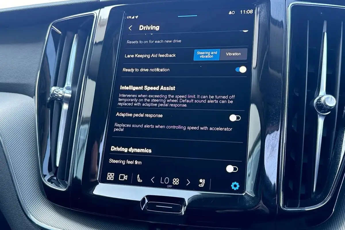 2024-volvo-xc60-20-b5-plus-big-24