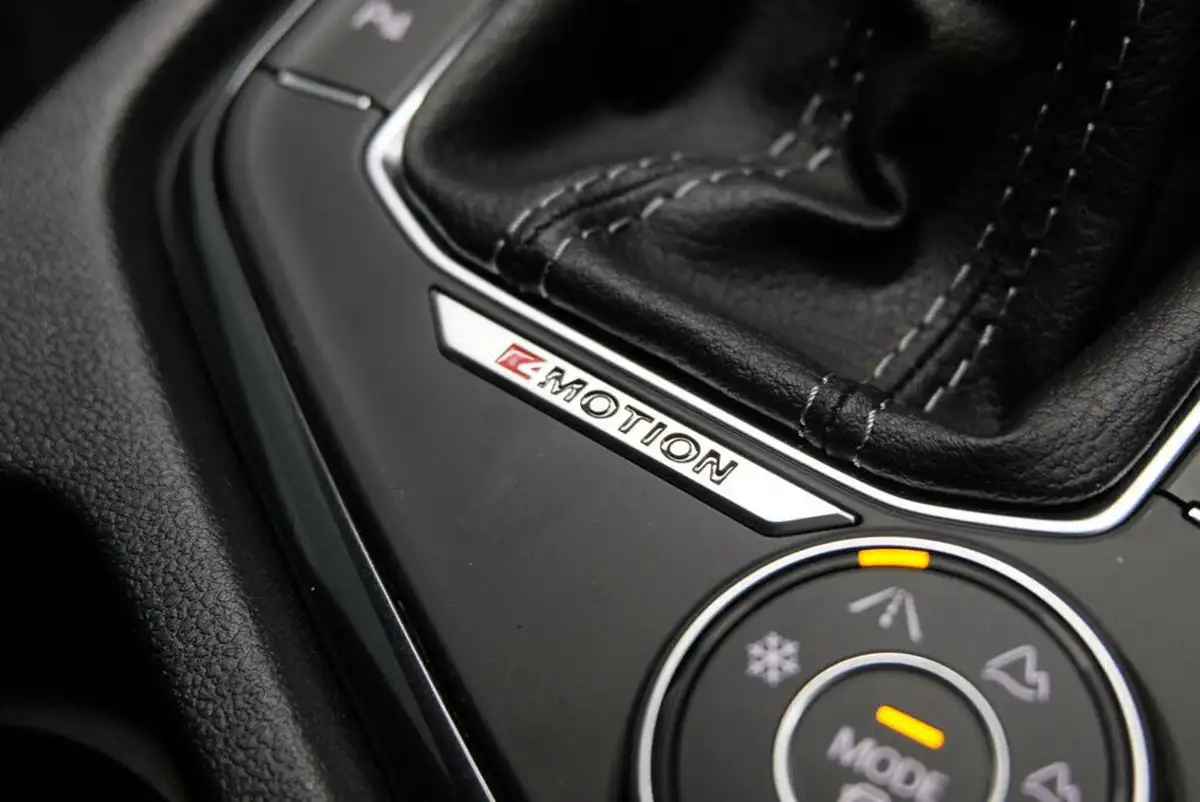 2024-volkswagen-tiguan-allspace-20-tsi-r-line-245ps-evo-big-23