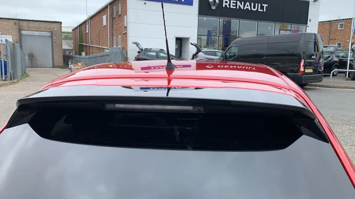2023-peugeot-208-12-puretech-allure-premium-100ps-big-52