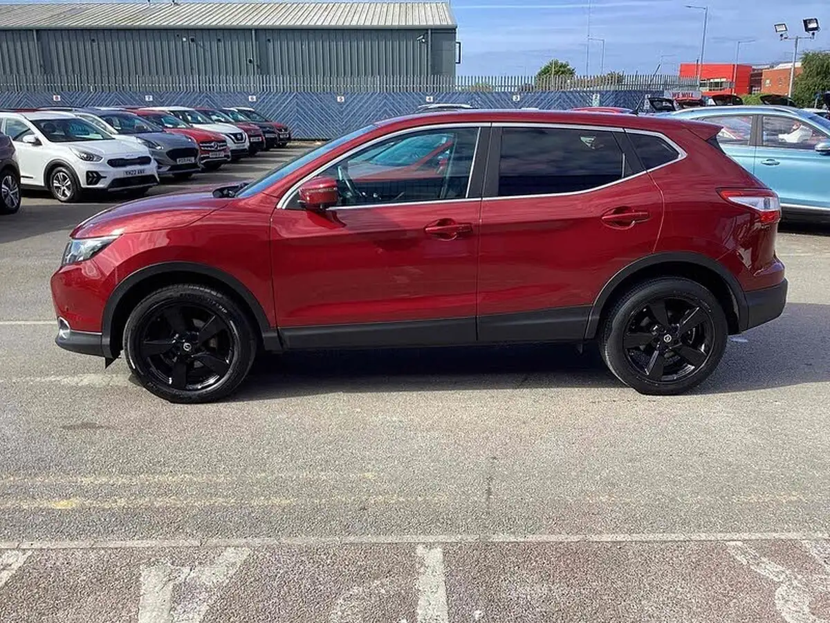 2015-nissan-qashqai-12-n-tec-big-12