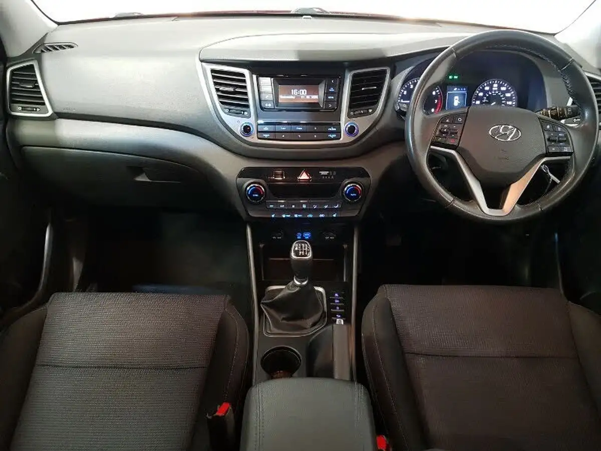 2017-hyundai-tucson-16-gdi-blue-drive-se-big-2
