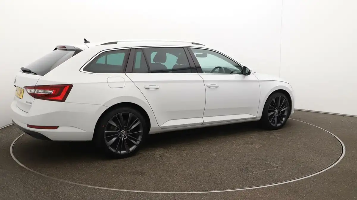 2018-skoda-superb-20tdi-scr-se-l-executive-190ps-estate-big-44