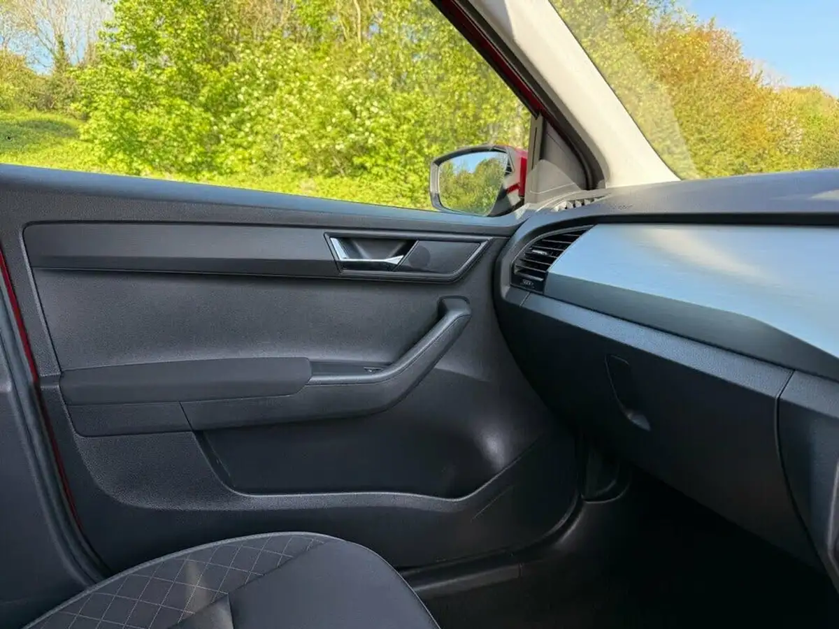 2019-skoda-fabia-10-mpi-se-75ps-ss-hatchback-big-45