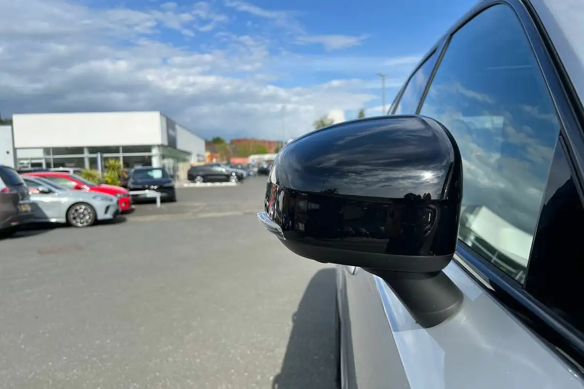 2024-volvo-xc90-20-t8-ultimate-dark-big-18