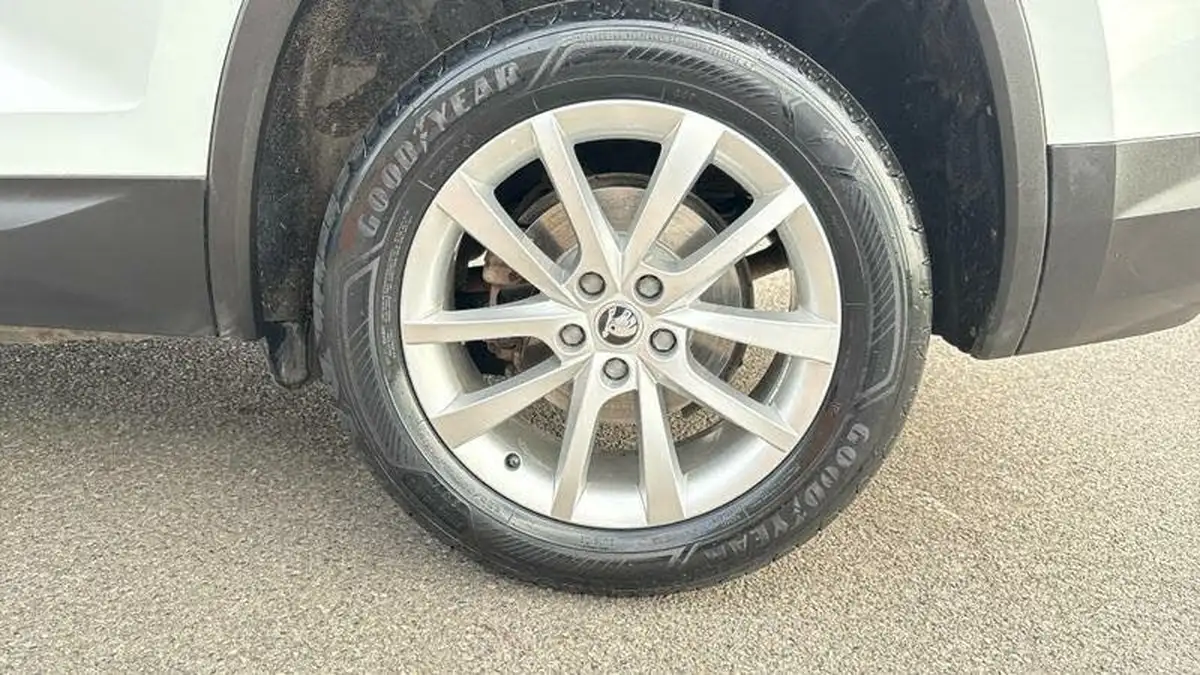 2021-skoda-kodiaq-15-tsi-se-5-dsg-big-11