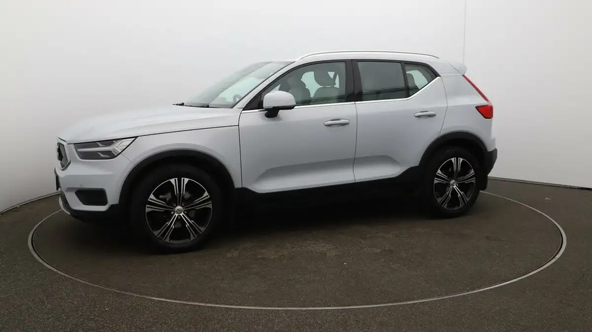 2022-volvo-xc40-20-b4-inscription-awd-big-57