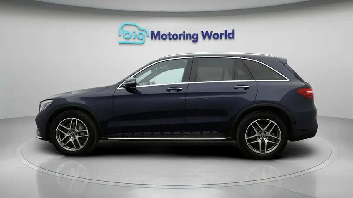2018-mercedes-benz-glc-class-21d-glc220d-amg-line-premiumss-station-wagon-5d-big-3