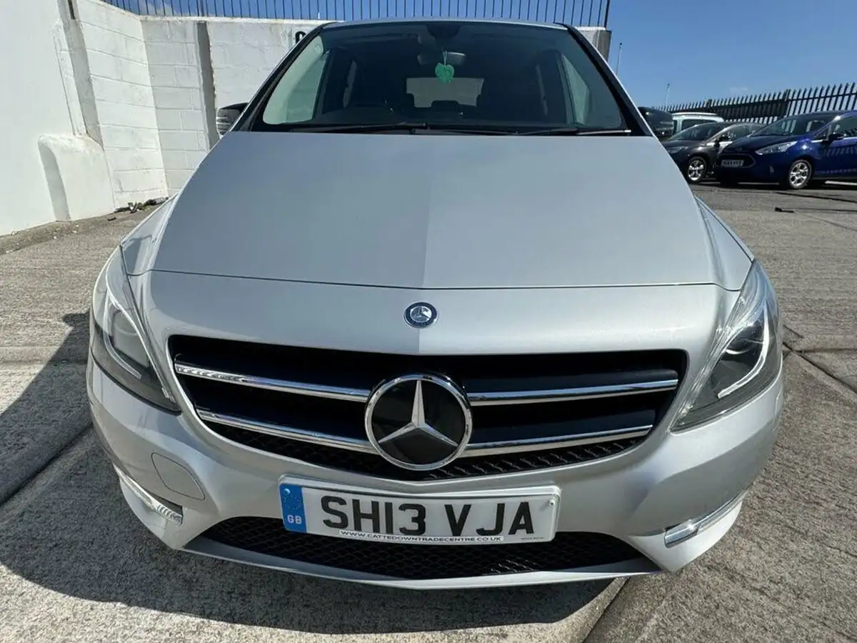 2013-mercedes-benz-b-class-18td-b180-sport-big-10