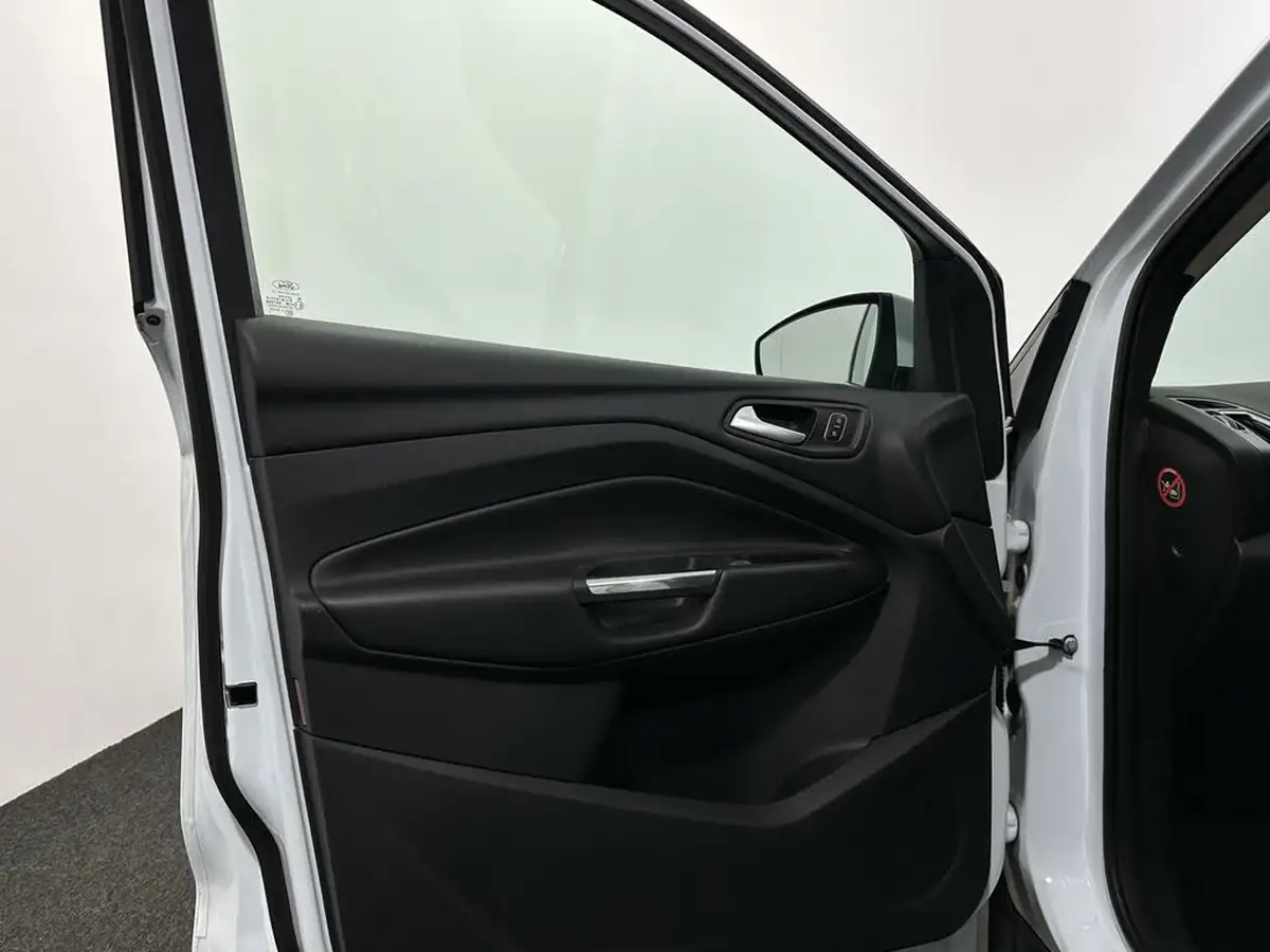 2017-ford-kuga-20tdci-titanium-150ps-big-30