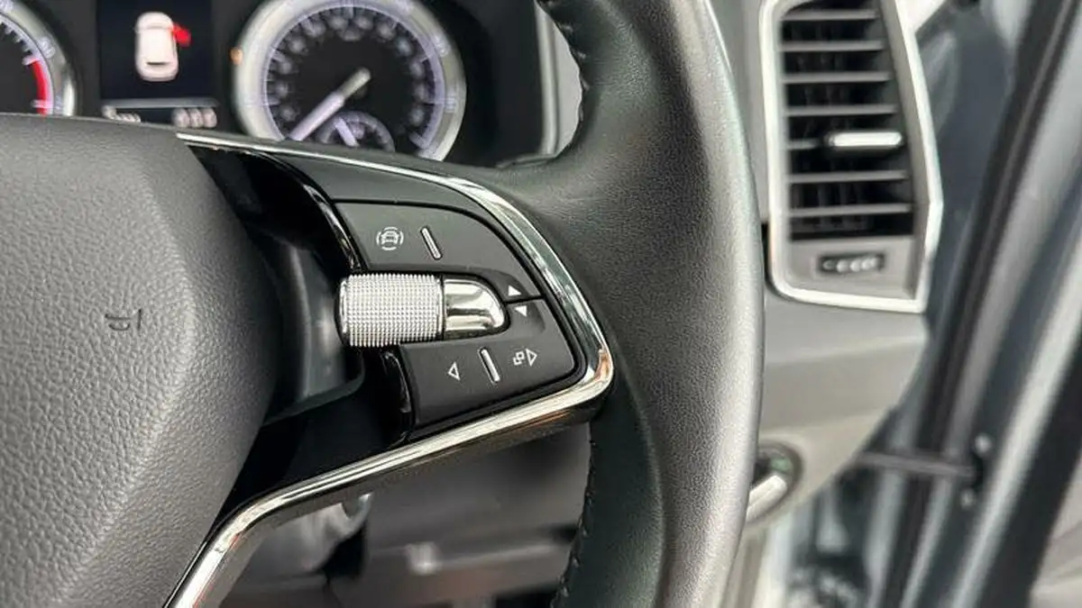 2021-skoda-karoq-10-tsi-se-l-110ps-big-20