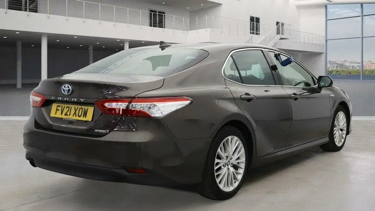 2021-toyota-camry-25-vvt-i-excel-big-3