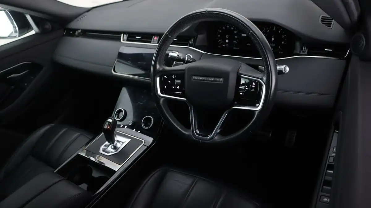 2021-land-rover-range-rover-evoque-15-p300e-r-dynamic-se-big-8