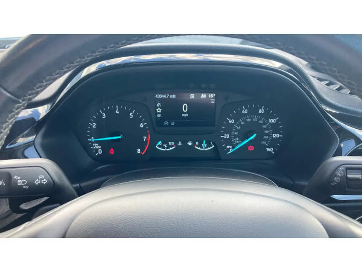 2018-ford-fiesta-11-ti-vct-zetec-3d-big-17