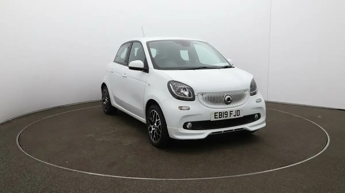 2019-smart-forfour-10-urban-shadow-edition-big-39