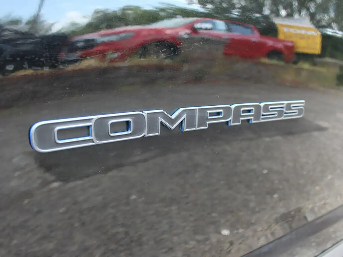2022-jeep-compass-13-gse-s-big-15