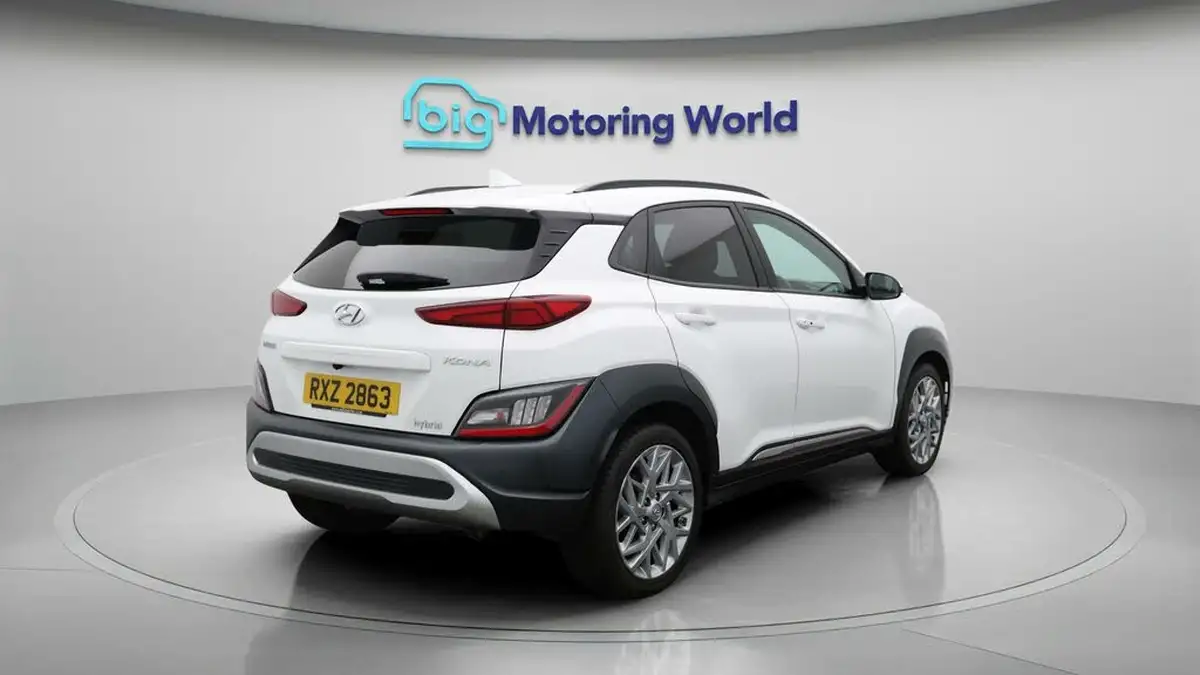 2022-hyundai-kona-16-gdi-premium-big-7