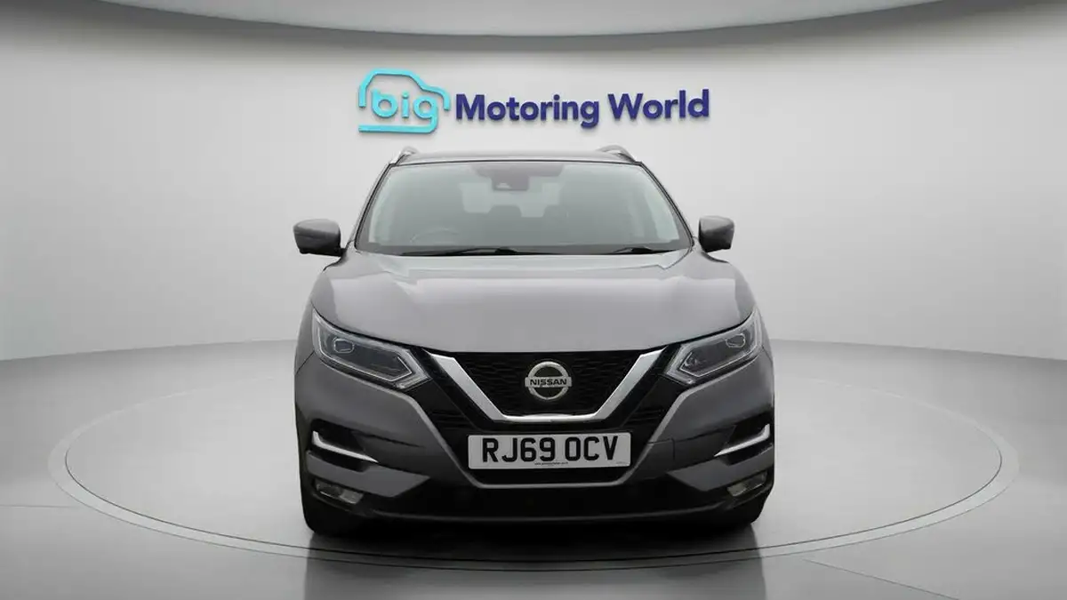 2019-nissan-qashqai-13-dig-t-tekna-160ps-dct-big-2
