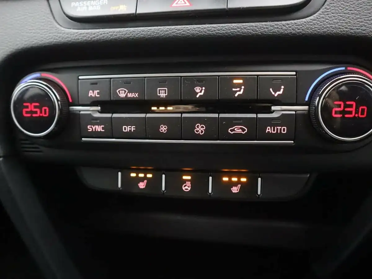 2023-kia-xceed-15-t-gdi-gt-line-158bhp-big-29