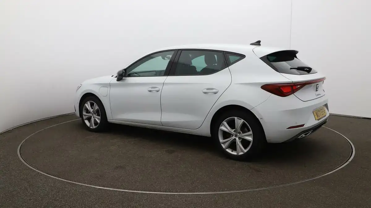 2021-seat-leon-14-e-hybrid-fr-hatchback-big-34