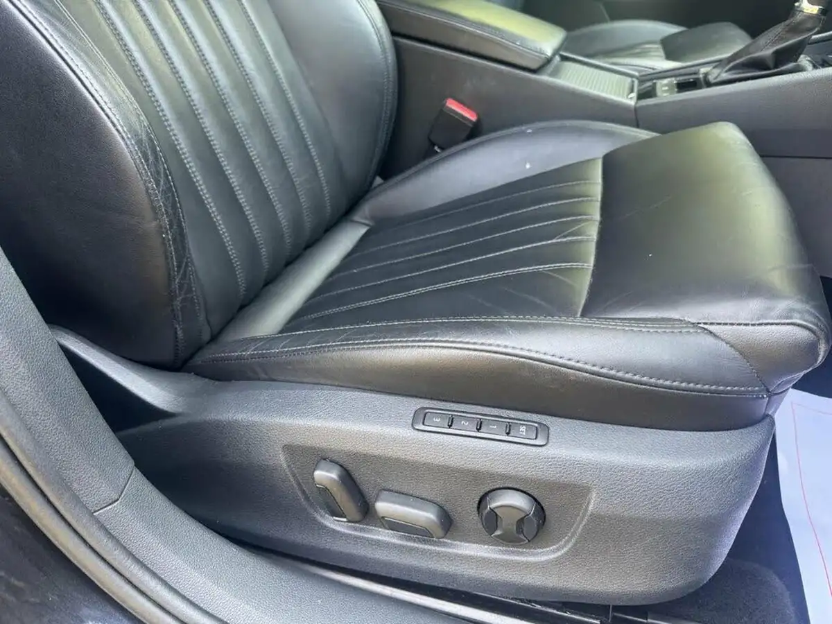 2018-skoda-superb-20tdi-scr-se-technology-estate-dsg-big-17