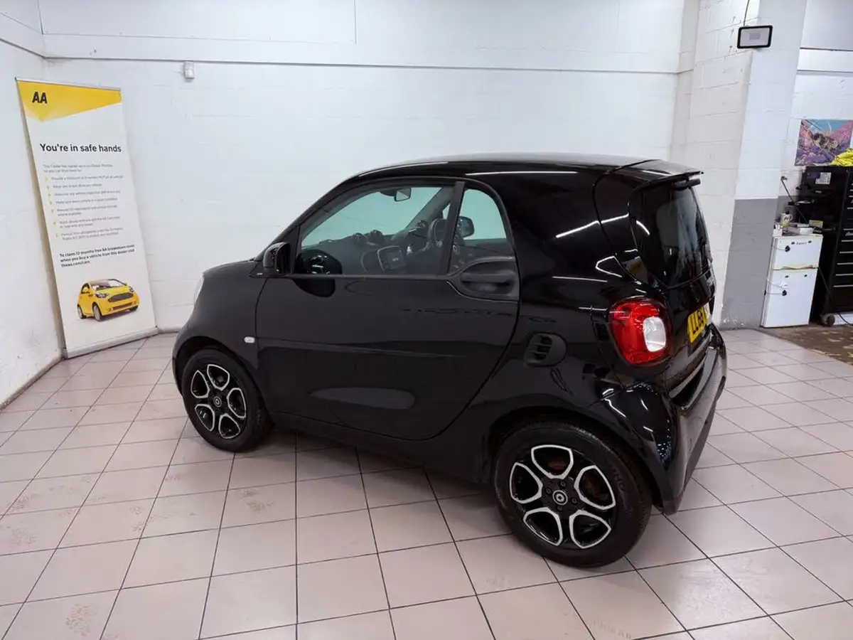 2017-smart-fortwo-09-prime-premiumss-coupe-twinamic-big-4