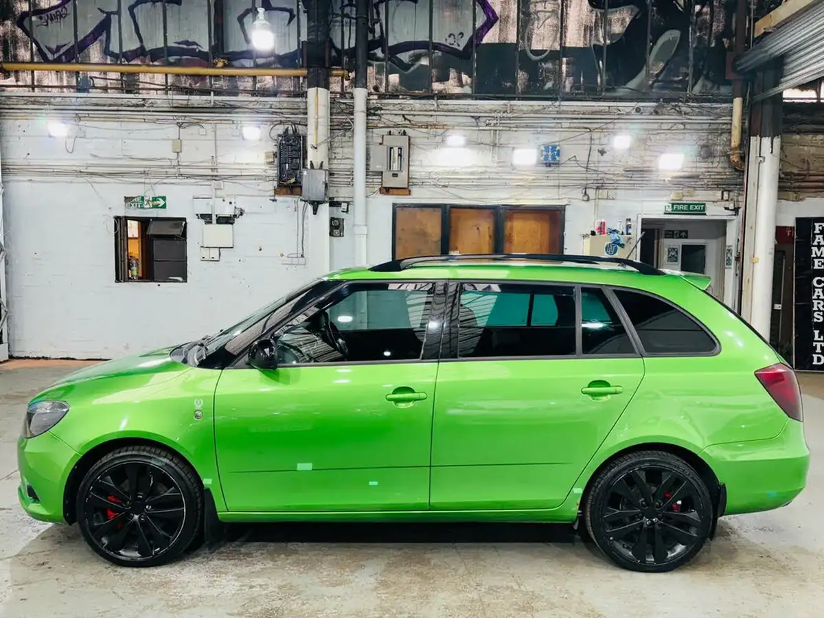 2012-skoda-fabia-14-vrs-estate-big-8