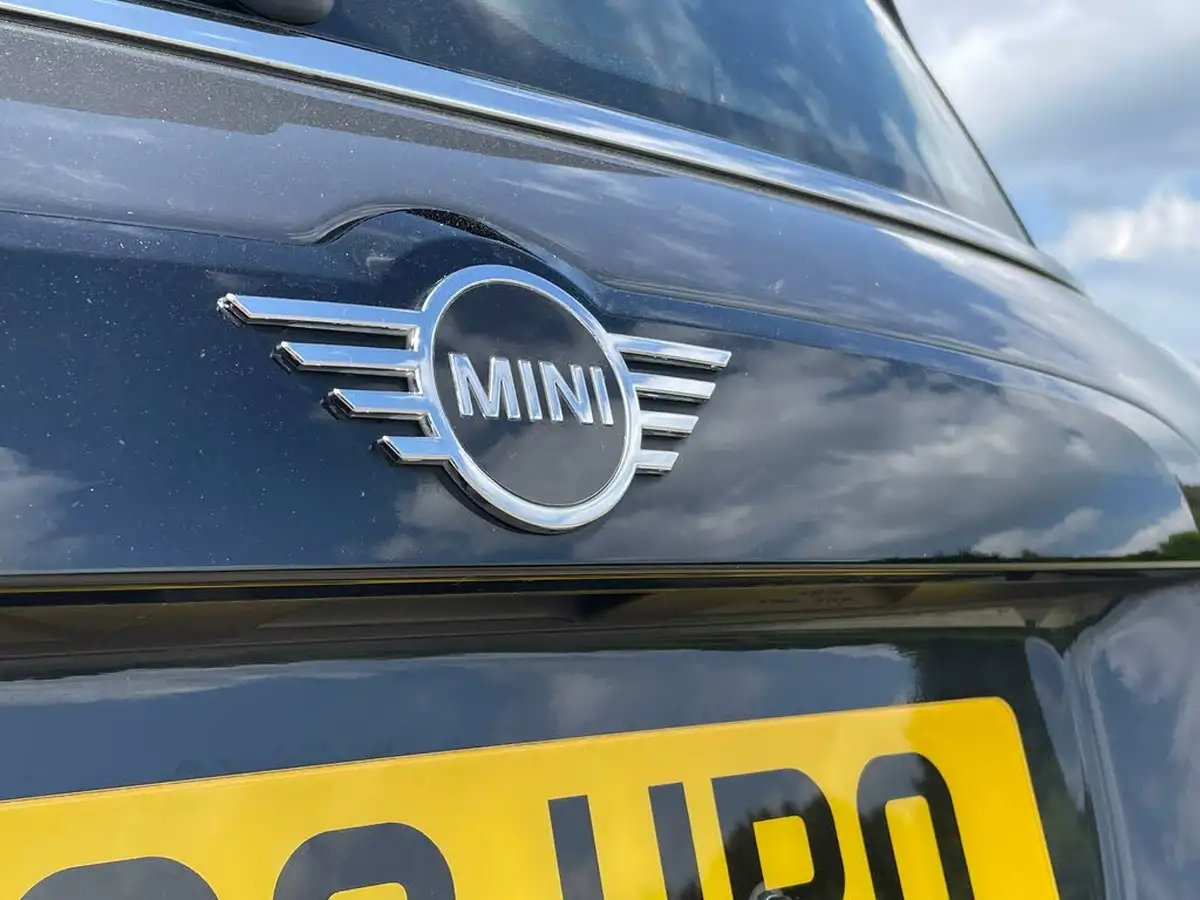 2018-mini-countryman-20-cooper-s-ss-auto-big-11