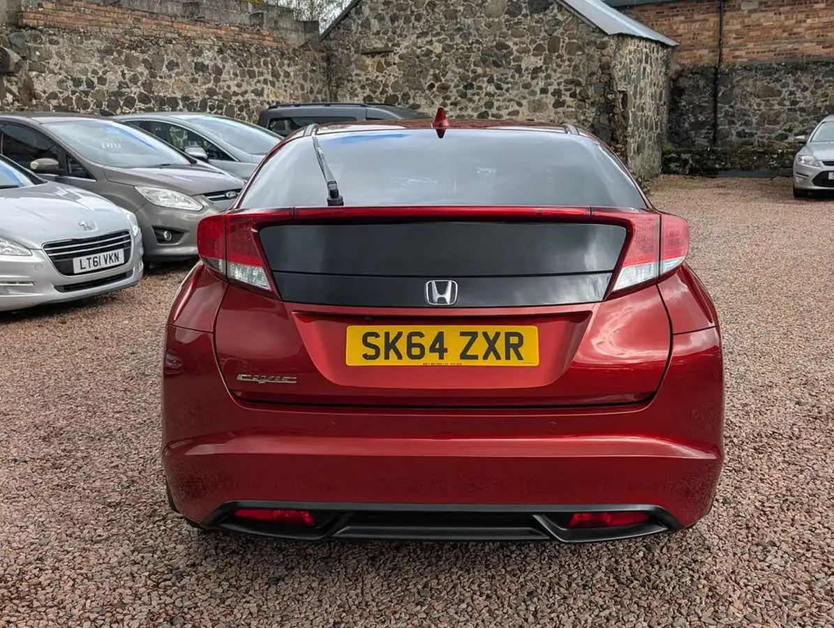 2014-honda-civic-18-se-plus-hatchback-big-15