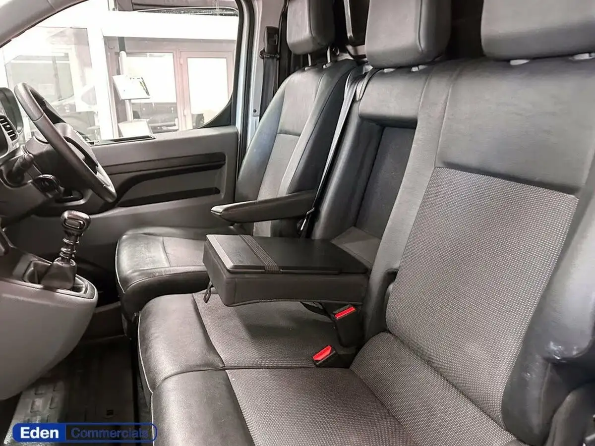 2022-vauxhall-vivaro-15td-2900-l2h1-sportive-big-11