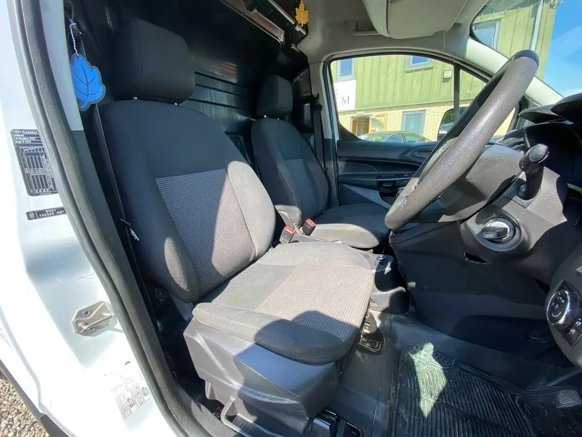 2016-ford-transit-connect-16tdci-l1-200-panel-big-25