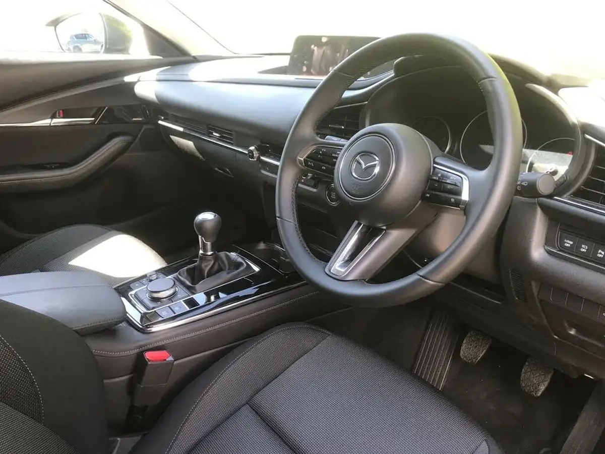 2025-mazda-cx-30-25-e-skyactiv-g-exclusive-line-big-14