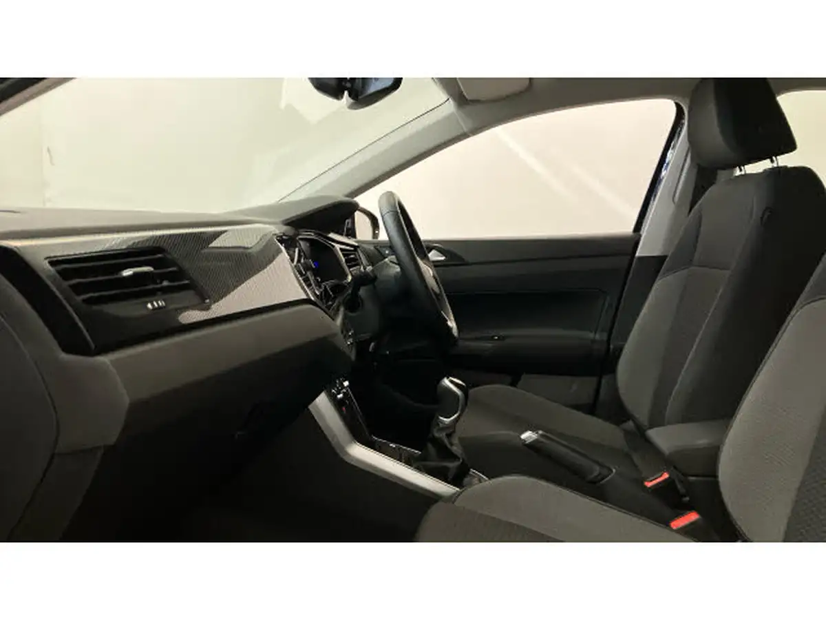2022-volkswagen-polo-10-tsi-life-big-21