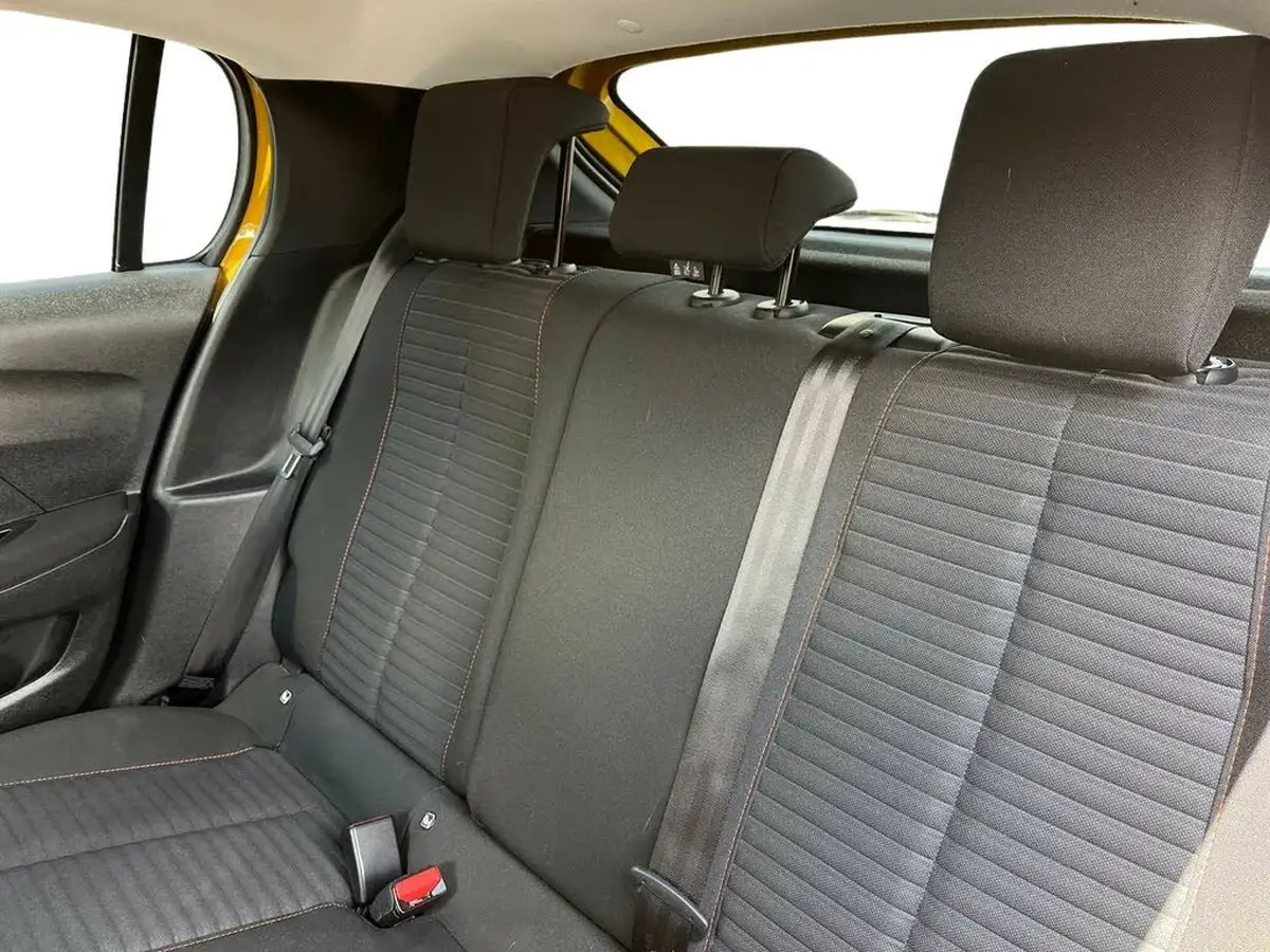2022-peugeot-208-12-puretech-active-premium-75ps-big-10