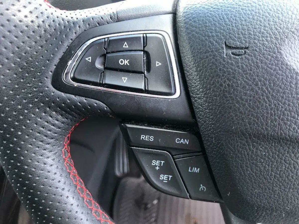 2019-ford-kuga-15tdci-st-line-ss-big-15