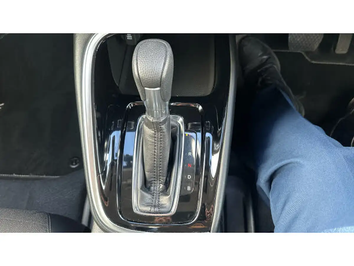 2022-honda-hr-v-15-i-mmd-advance-big-28