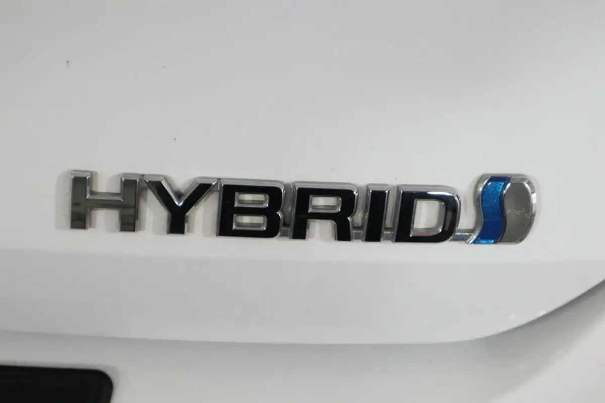 2023-toyota-corolla-18-vvt-i-icon-138bhp-touring-sports-5d-big-47