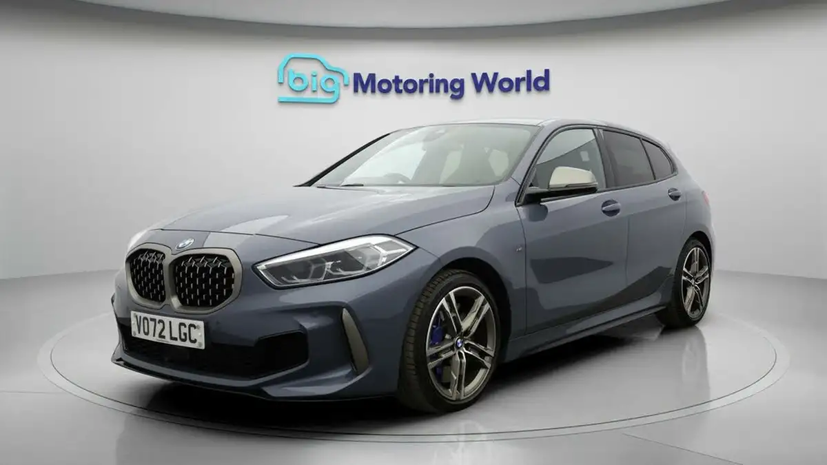 2022-bmw-1-series-20-m135i-xdrive-big-2