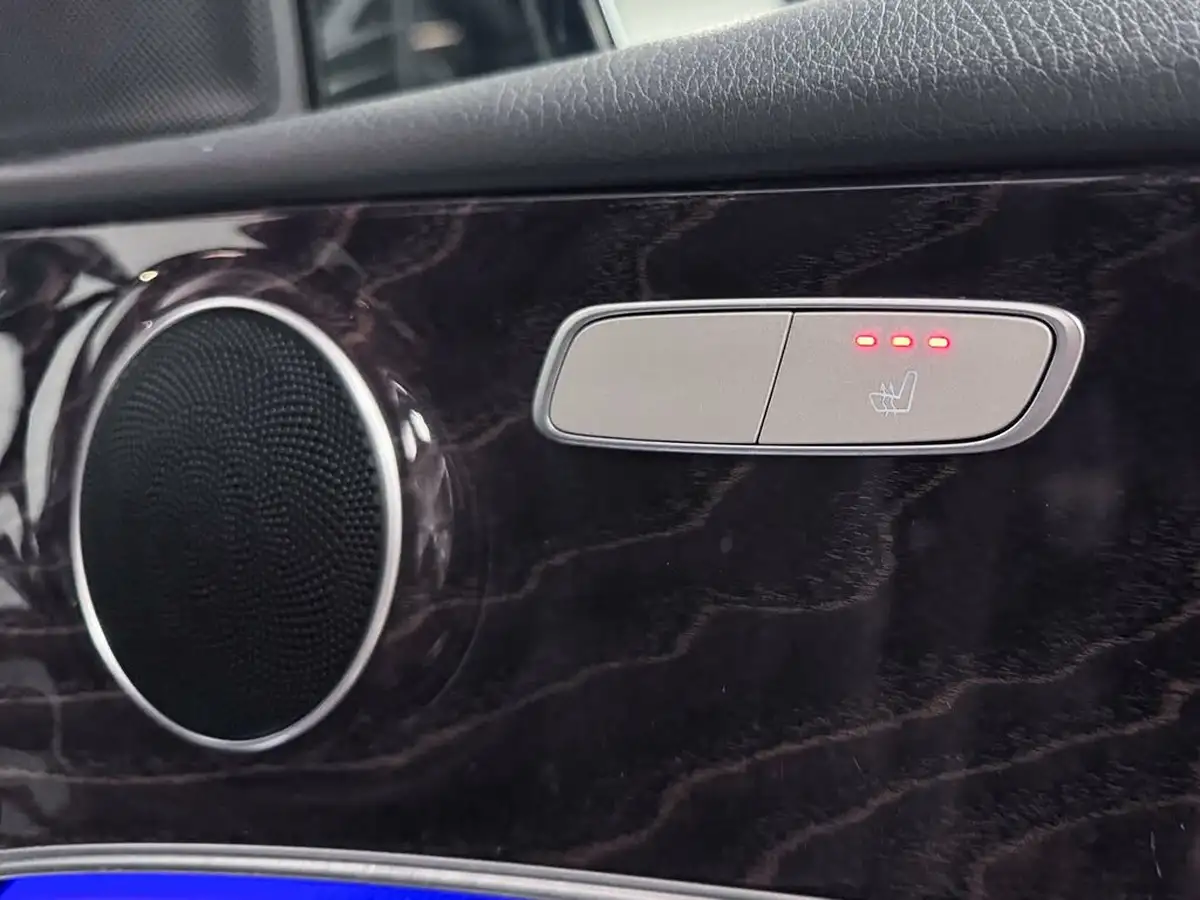2021-mercedes-benz-e-class-20d-e300de-amg-line-edition-eq-power-saloon-4d-big-17
