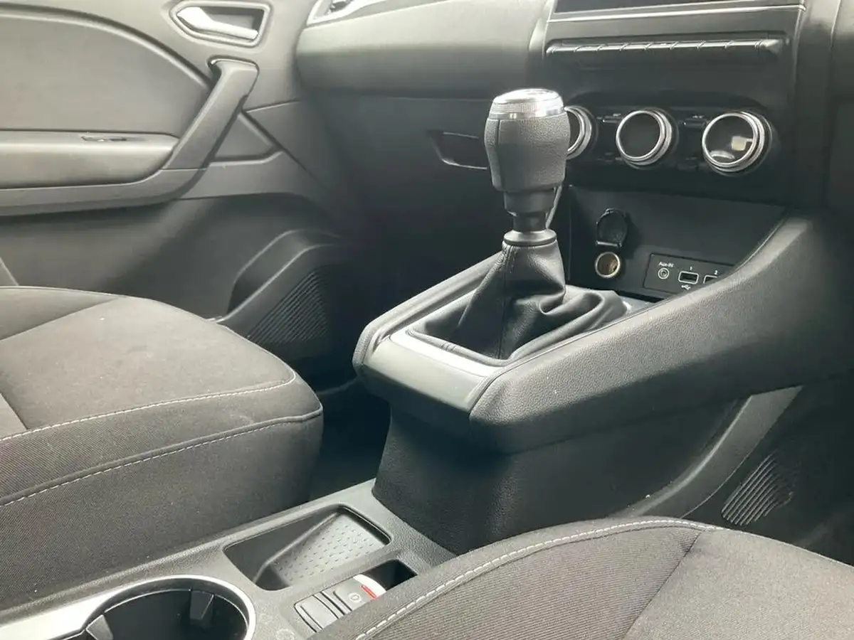2021-renault-captur-10-tce-iconic-90ps-big-11
