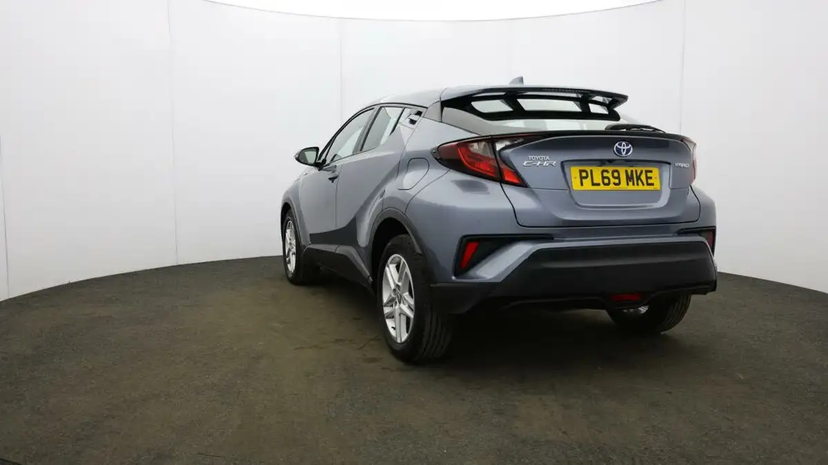 2020-toyota-c-hr-18-vvt-i-icon-parking-pack-big-25