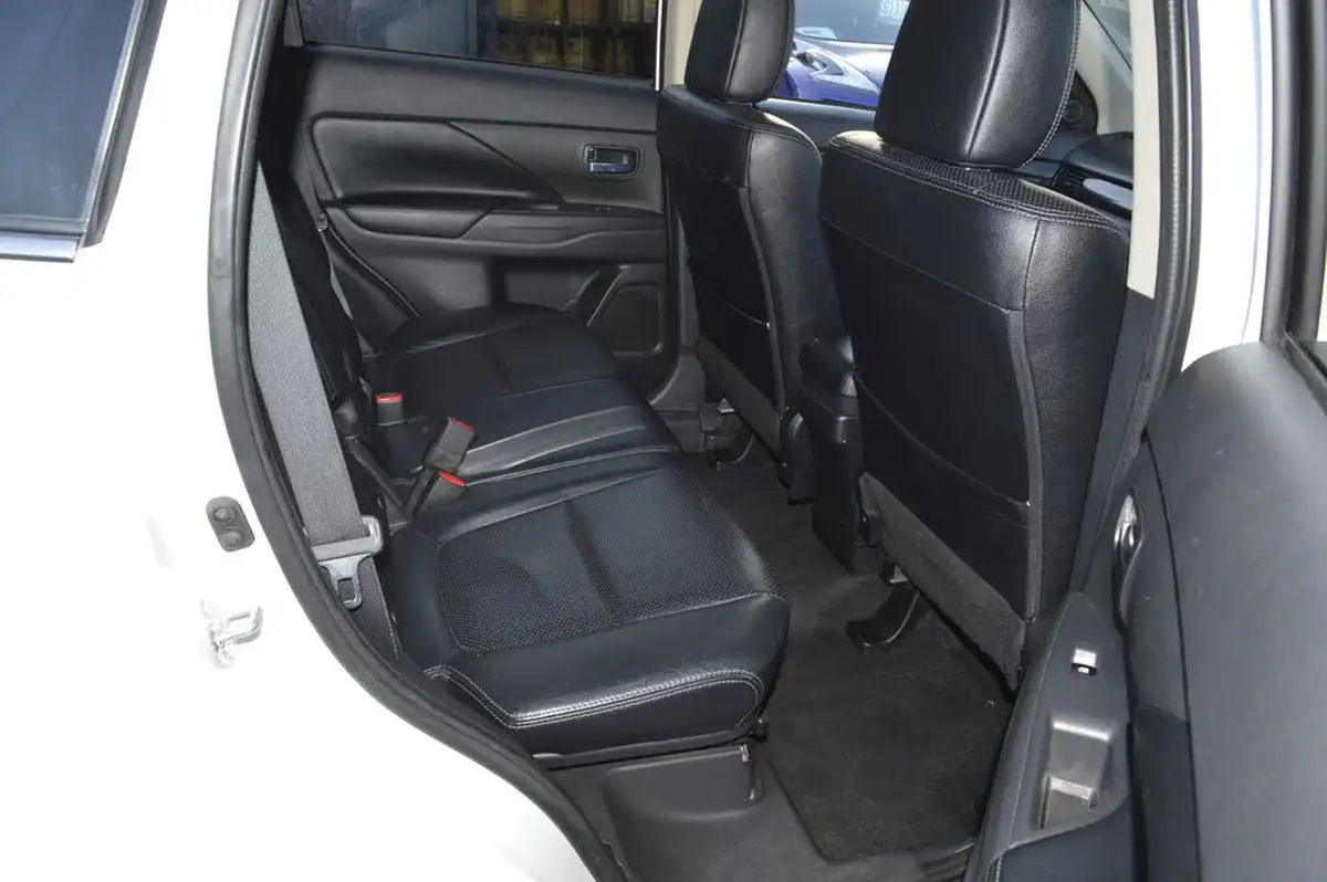 2017-mitsubishi-outlander-22di-d-4-auto-big-13